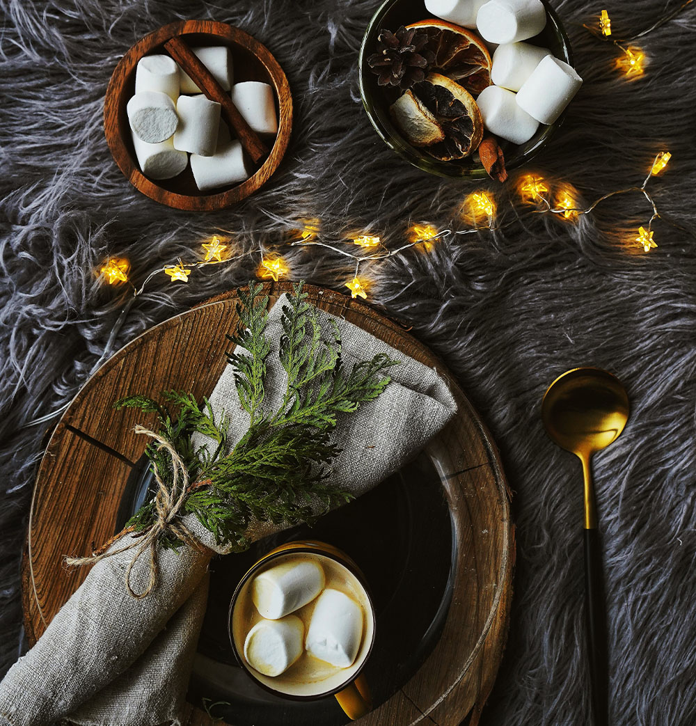 "Pasidaryk pats" kalėdinės dekoracijos: džiovinti vaisiai ir zefyrai, lemputės